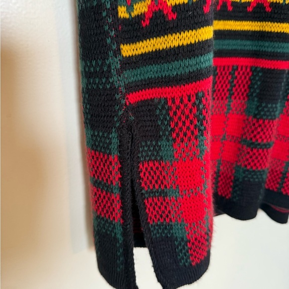 Cresta Knitwear Made in Scotland Acrylic Crewneck Sweater in Size XL - Picture 2 of 6